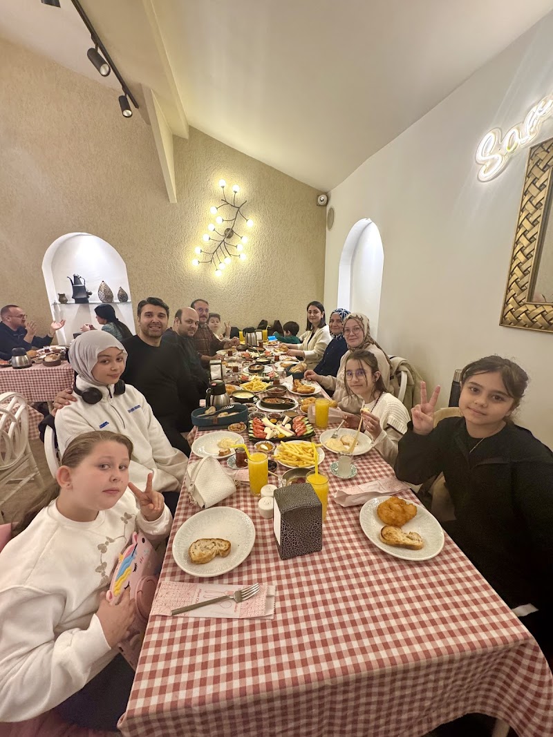 Saranın Bahçesi Kahvaltı